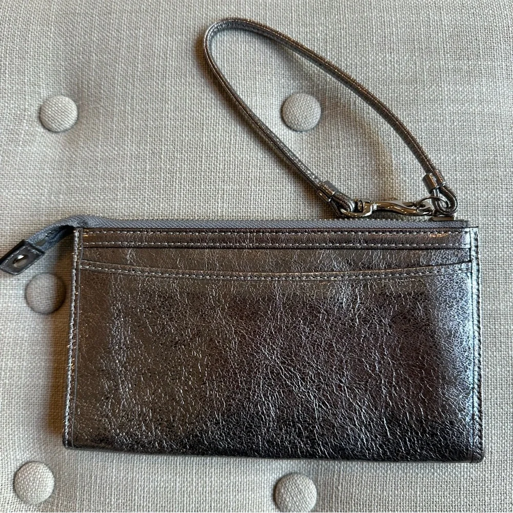 Coach Poppy Wristlet Wallet Shiny Metallic Gray Silver - Picture 3 of 9